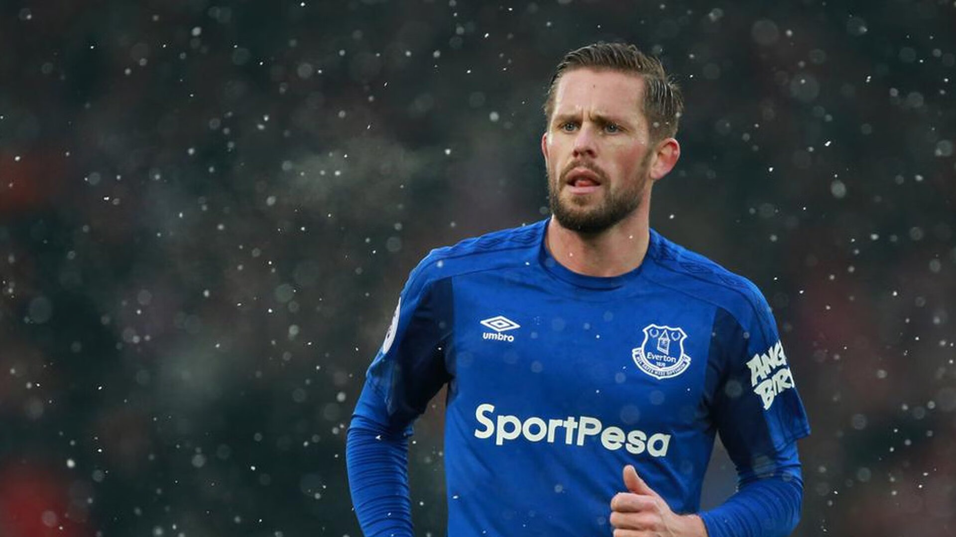 “古城墙环线慢跑圈”对外开放 夜跑群体迅速聚集